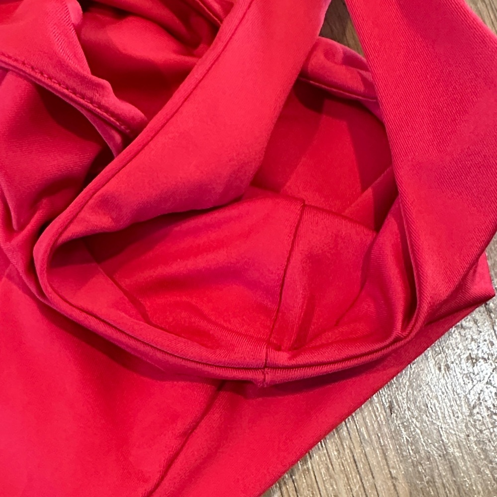 *last chance* Amazon | Women’s Red Sleeveless Top - Picture 9 of 9
